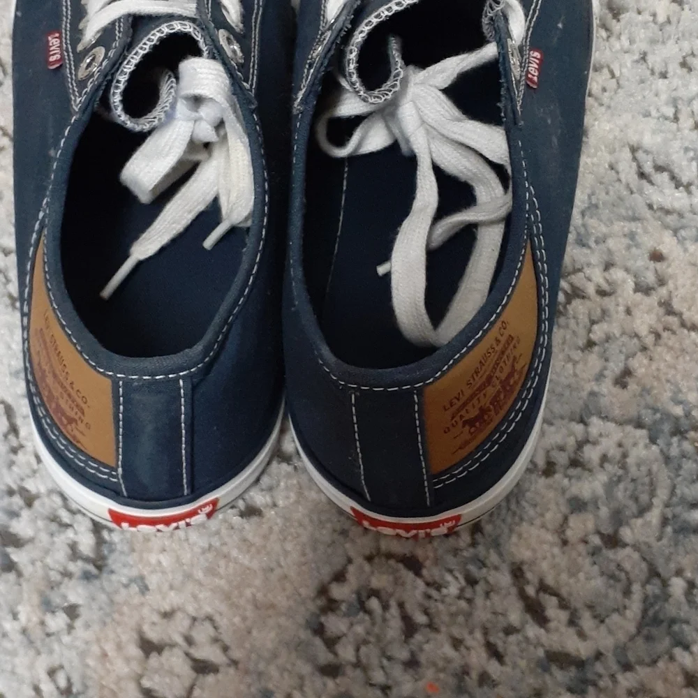 Levi's sneakers